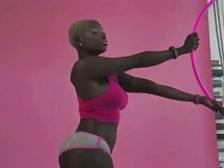 Busty اطالوی بالغ وکیل اس کے کلائنٹ فیلم های سکسی روسی کی طرف سے ٹکرا رہا ہے